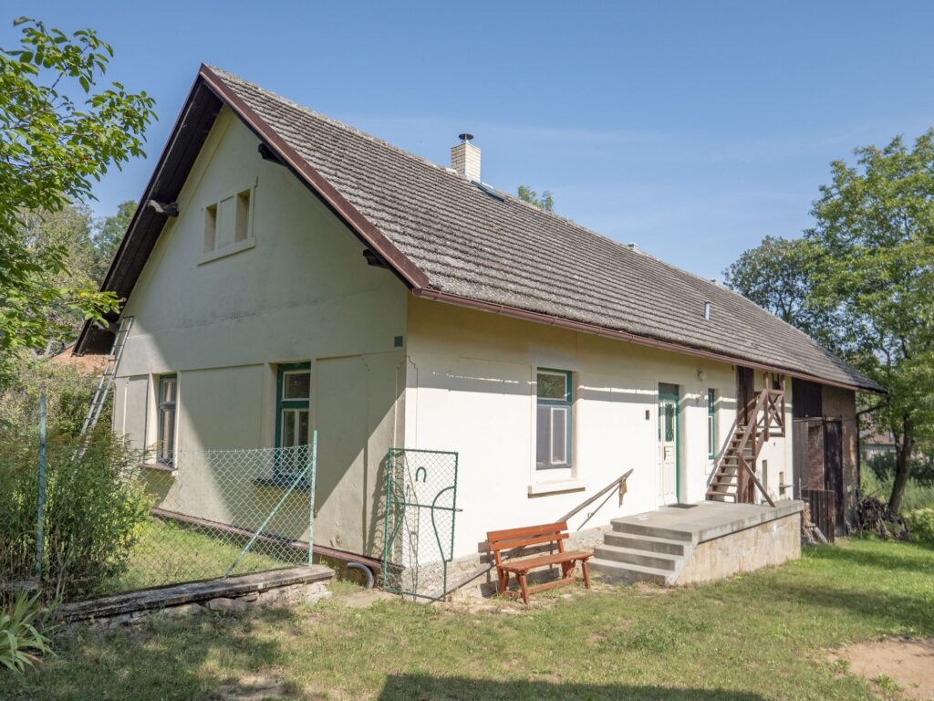Chalupa se stodolou na Kutnohorsku